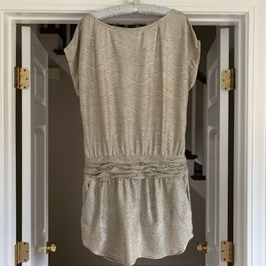 BCBGeneration gold dress 🤎 Size 6